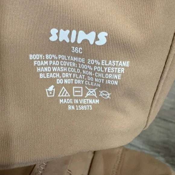 SKIMS ultimate fits everybody Strapless Bra - Clay 36C - Picture 4 of 5